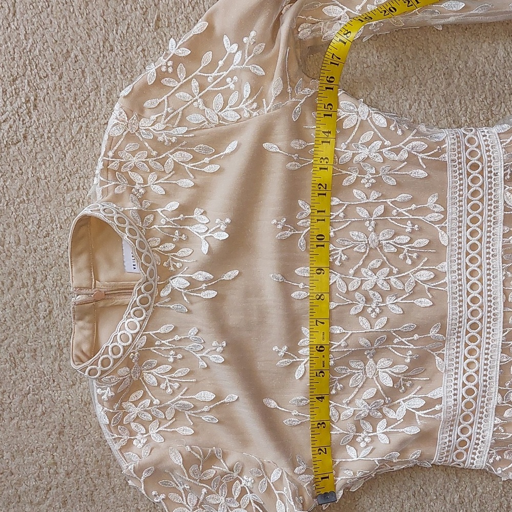 Veiled Collection Cream and White Embroidered Maxi Dress Sz XS - Picture 13 of 17